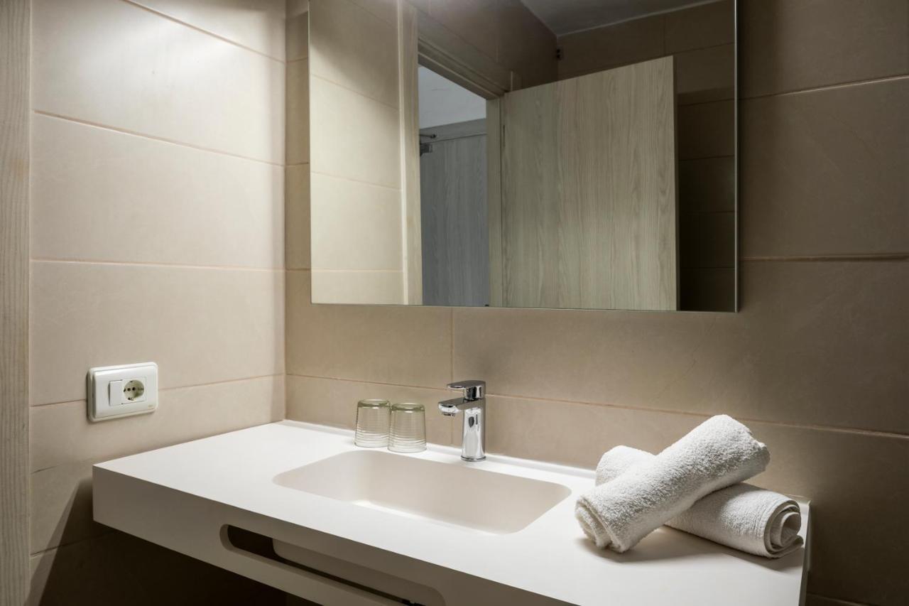 Apartamentos El Moro San Antonio  Luaran gambar