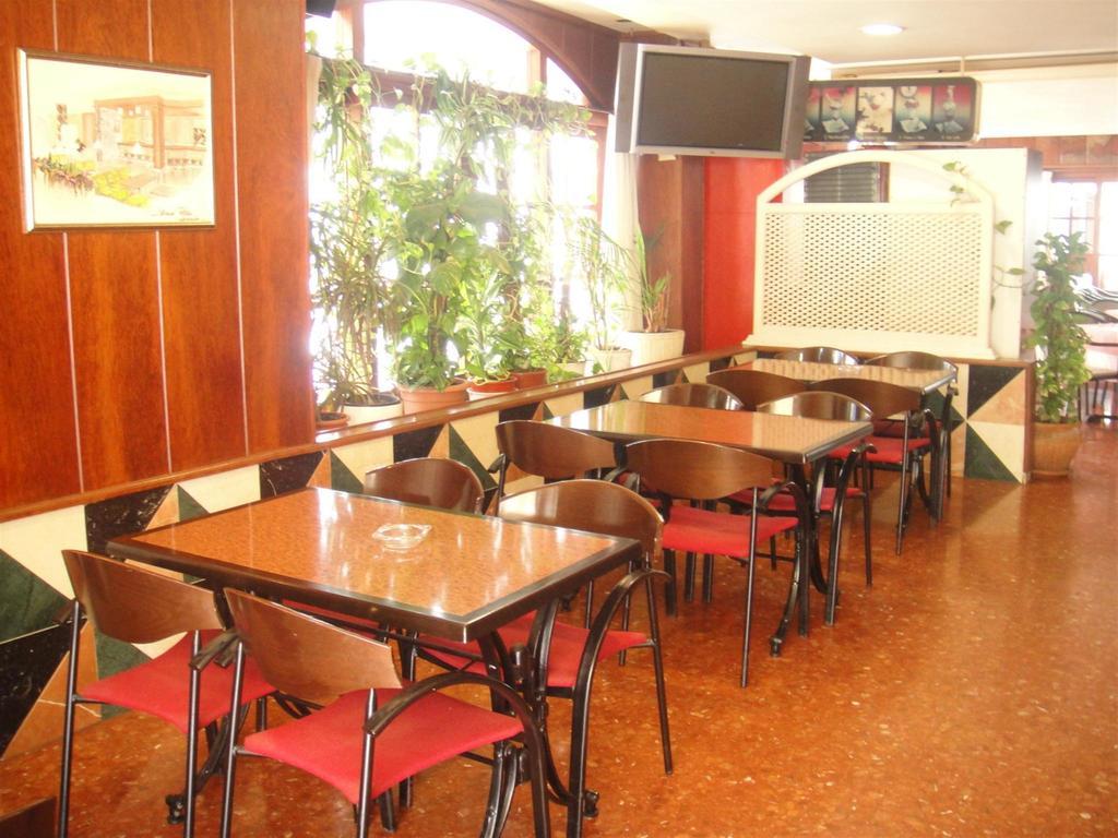 Apartamentos El Moro San Antonio  Luaran gambar