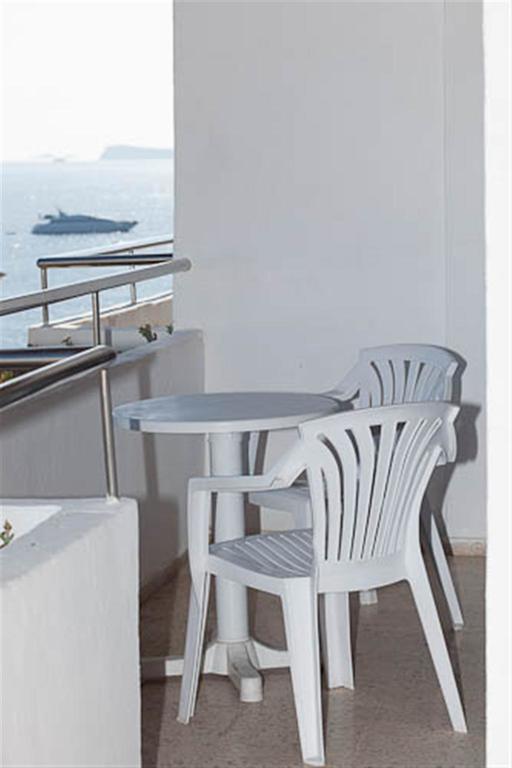 Apartamentos El Moro San Antonio  Luaran gambar